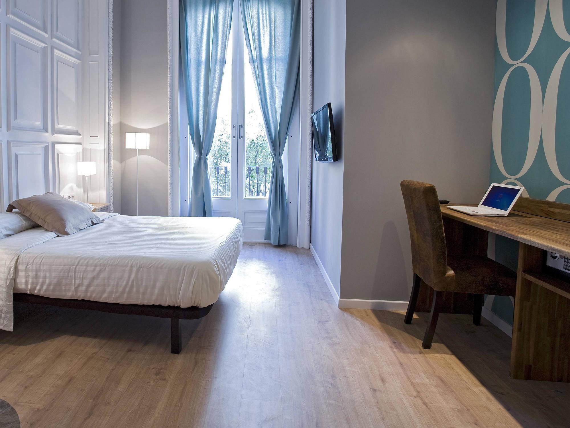Violeta Boutique Hotel Барселона Екстериор снимка