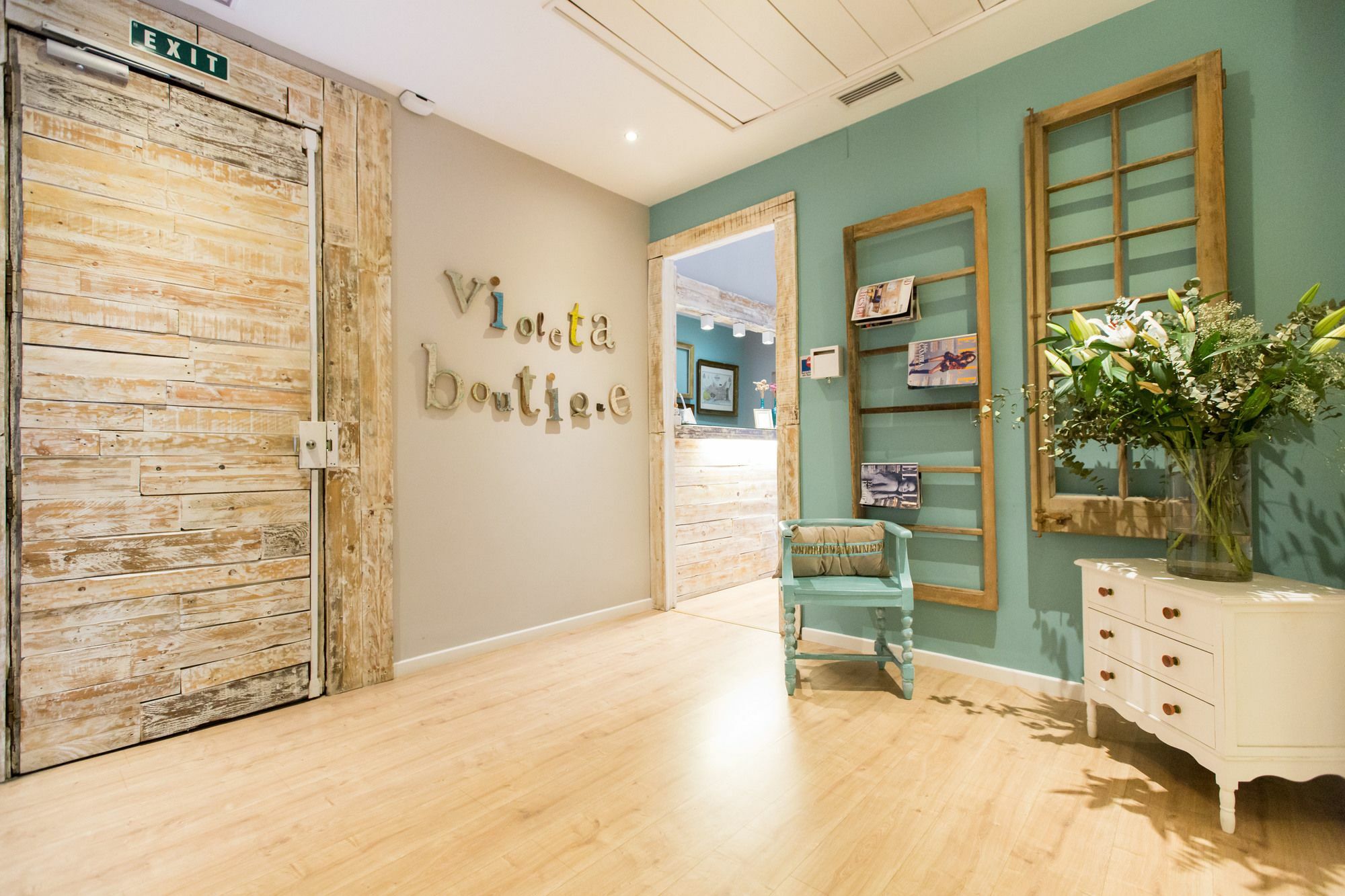 Violeta Boutique Hotel Барселона Екстериор снимка